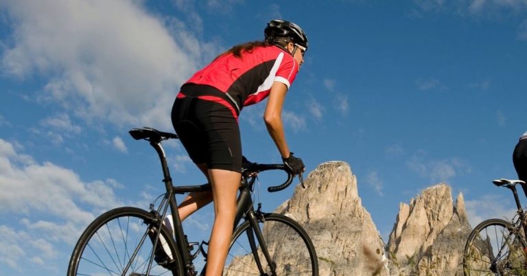 Help! I Signed Up For A Women’s Cycling Challenge!  Now What?: A 5-Step Girl’s Guide to Navigating and Training For a Cycling Event 